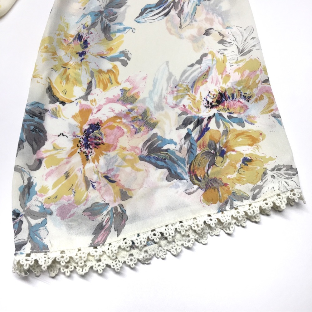 ❌SOLD❌€ Umgee Floral Bell Sleeve Tunic Blouse N16 - Picture 7 of 8